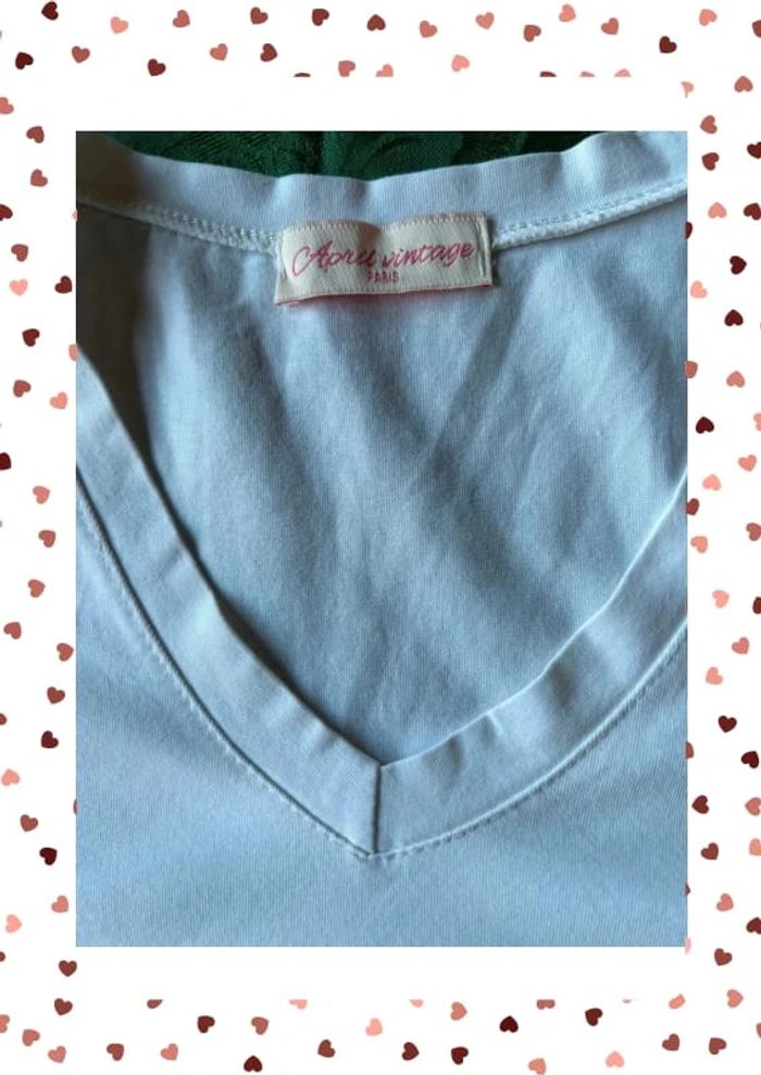 T-shirt blanc col v April Vintage - photo numéro 2