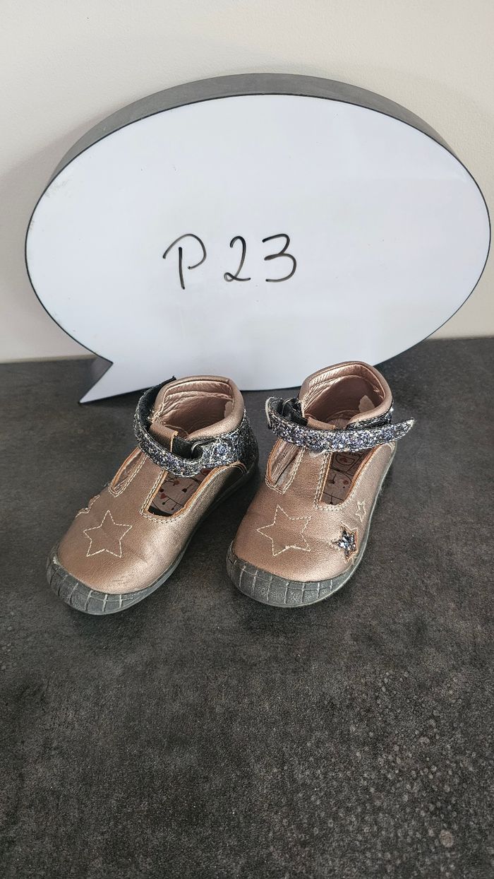 Chaussure 👧🏽 P23
