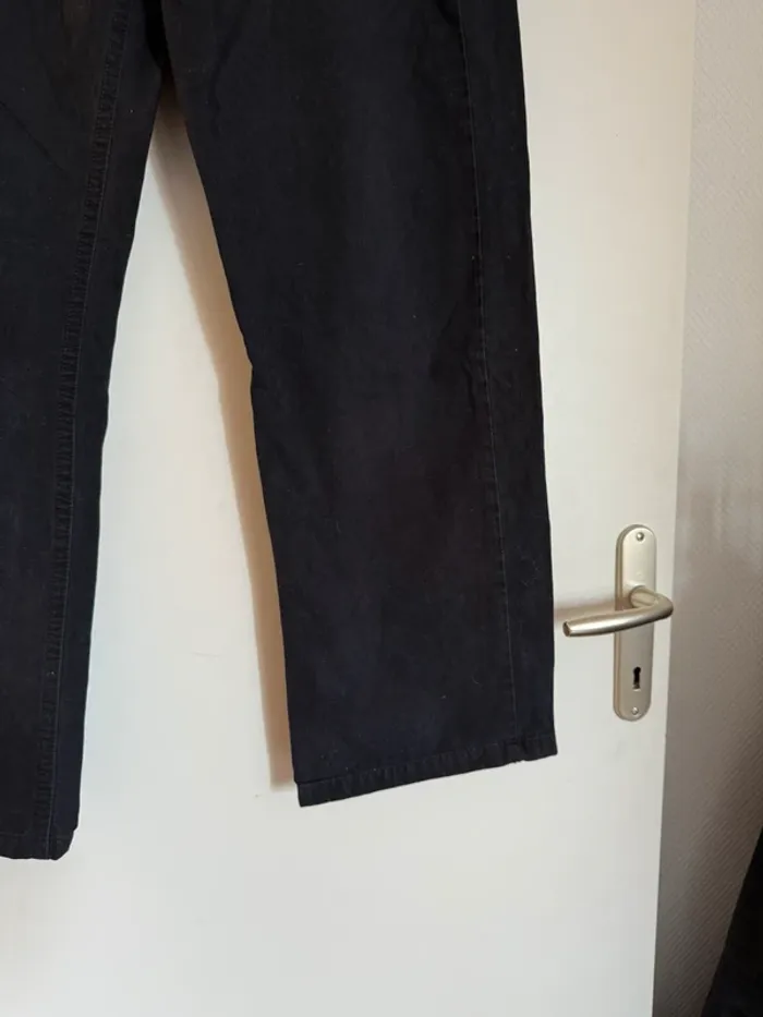 Jean droit vintage Hugo boss en bon état noir taille 40 - photo numéro 2