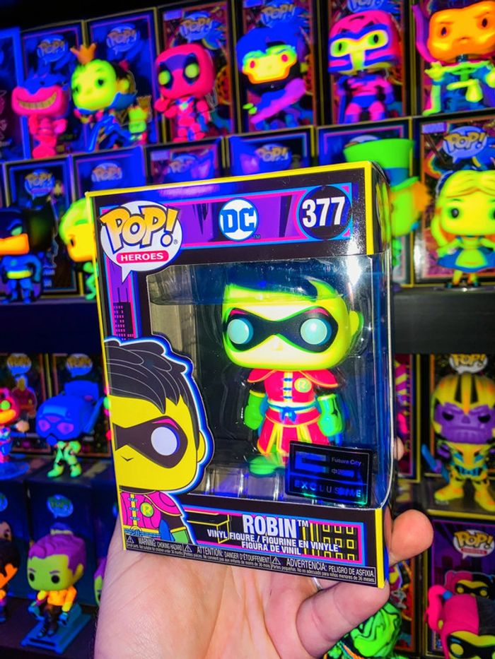Funko Pop Blacklight DC Imperial Palace 377 Robin