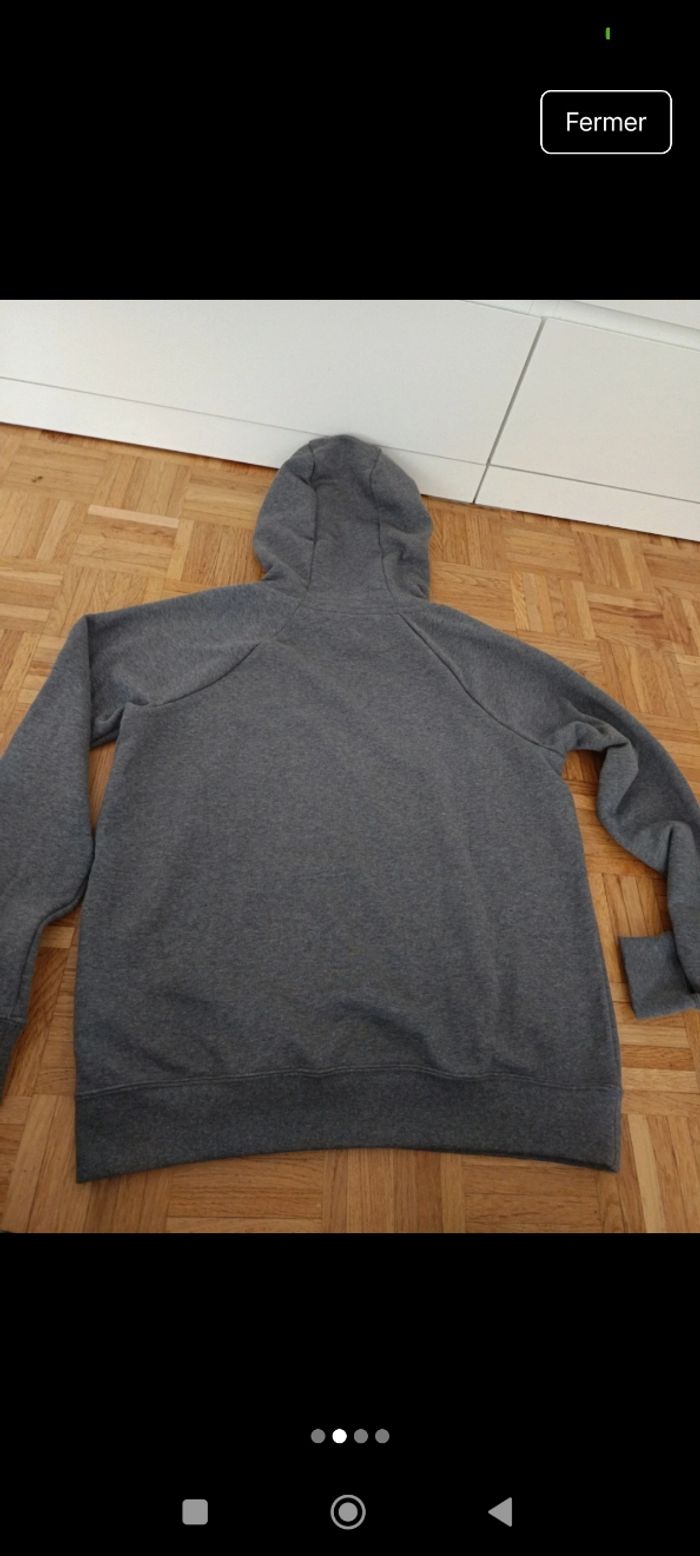 Sweats capuche Nike neuf - photo numéro 2