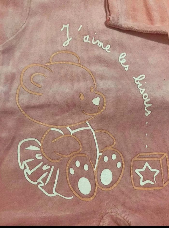 Pyjama rose  1  mois - photo numéro 2