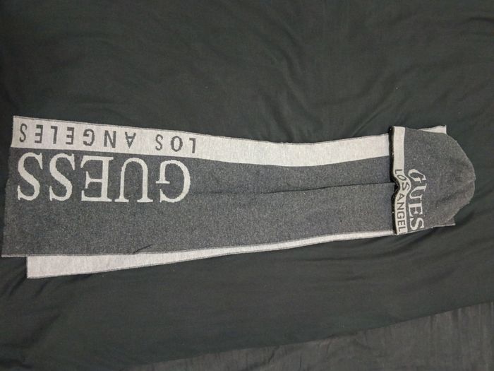 Ensemble écharpe Bonnet guess - photo numéro 3