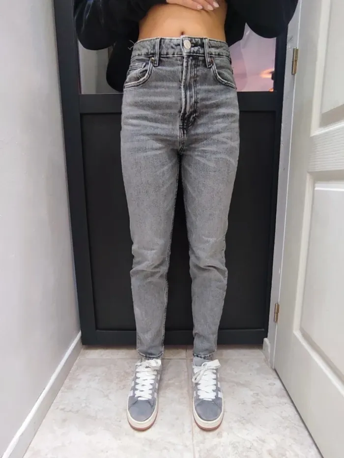 Jean mom