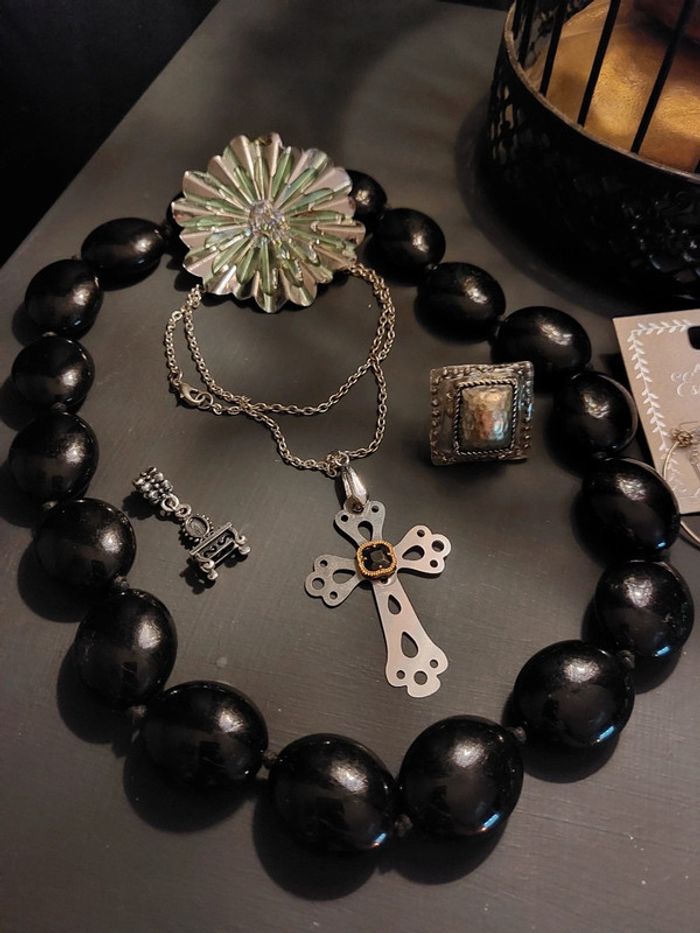 Lot de bijoux vintage gothique chic - photo numéro 2