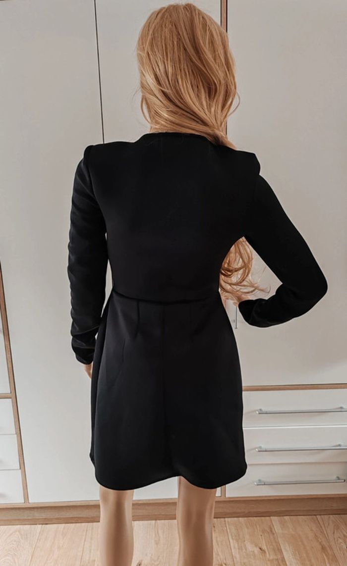 Robe courte - photo numéro 3