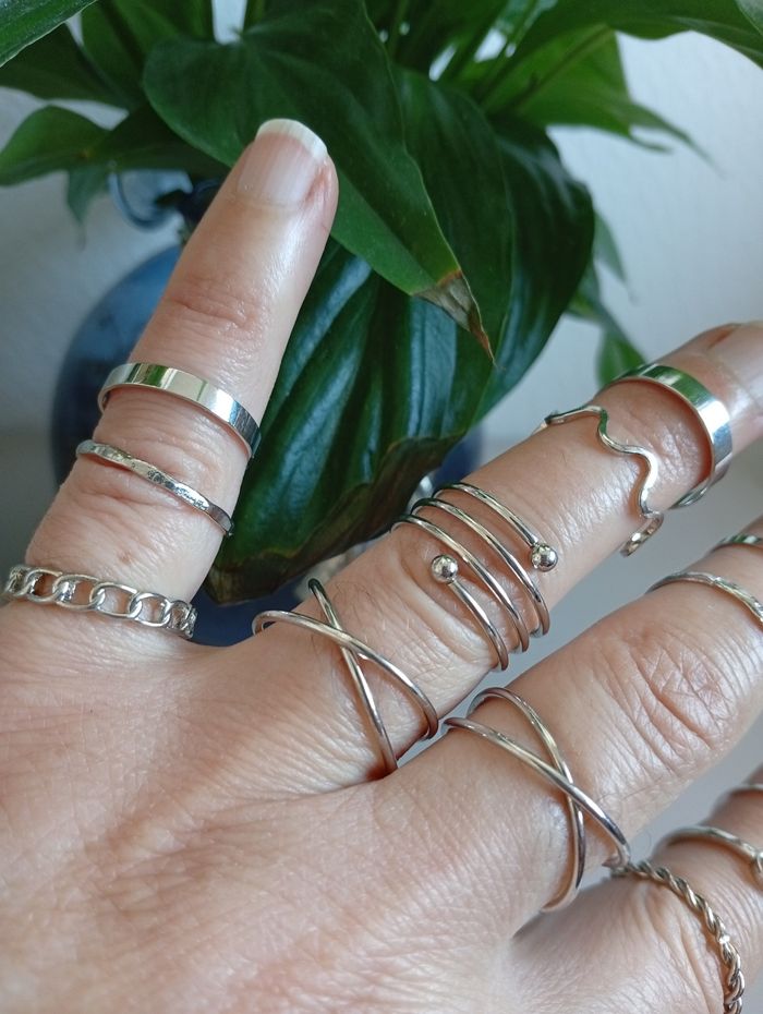 Lot 13 bagues en métal argenté - photo numéro 2