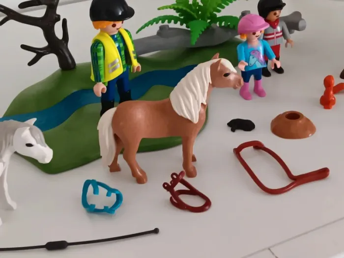 Playmobil

6947 Playmobil Cavaliers avec poneys et cheval - photo numéro 14