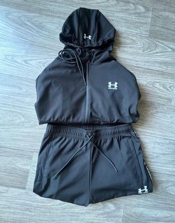 Ensemble under armour