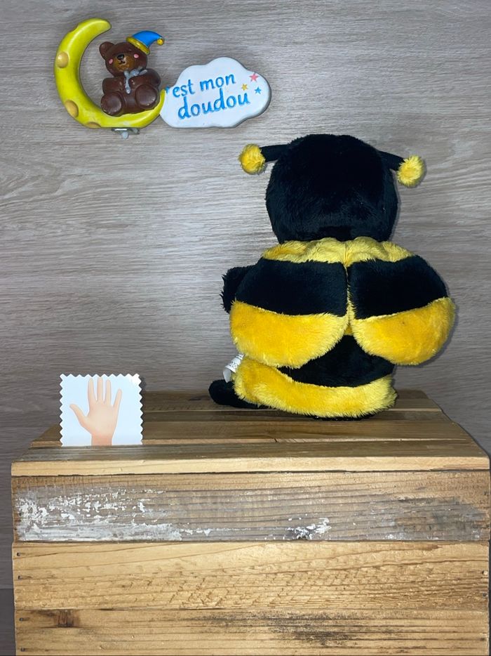 SYC08 doudou marionnette abeille 🐝 au sycomore - photo numéro 2