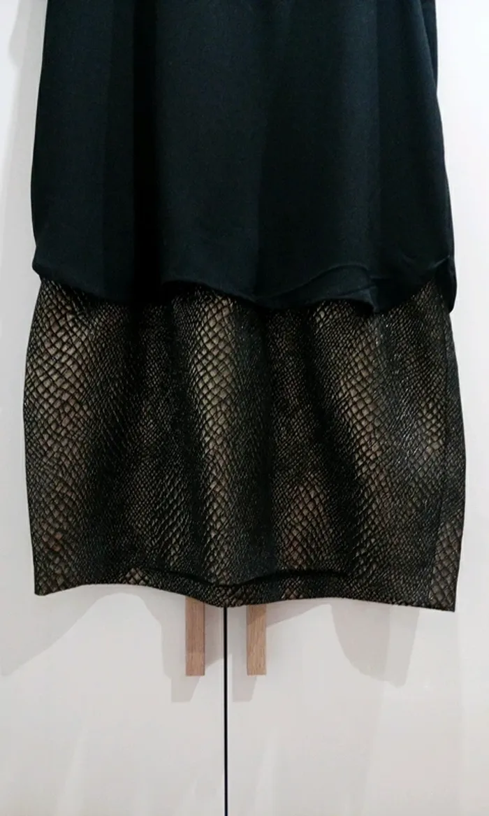 Robe noir et doré Neuve T.36 - photo numéro 3