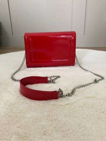 Sac vernis rouge chaînette argentée
