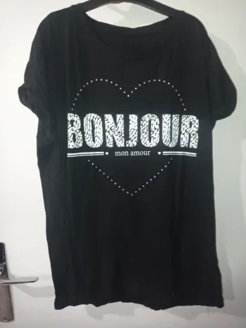 T-shirt manche courte noir avec motifs