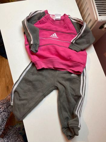 Jogging 2 pièces adidas taille 12moi