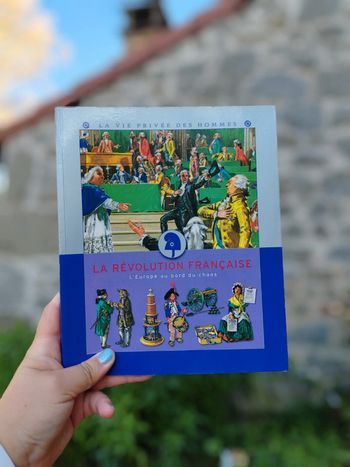 Livre la vie privée des hommes - la révolution française
