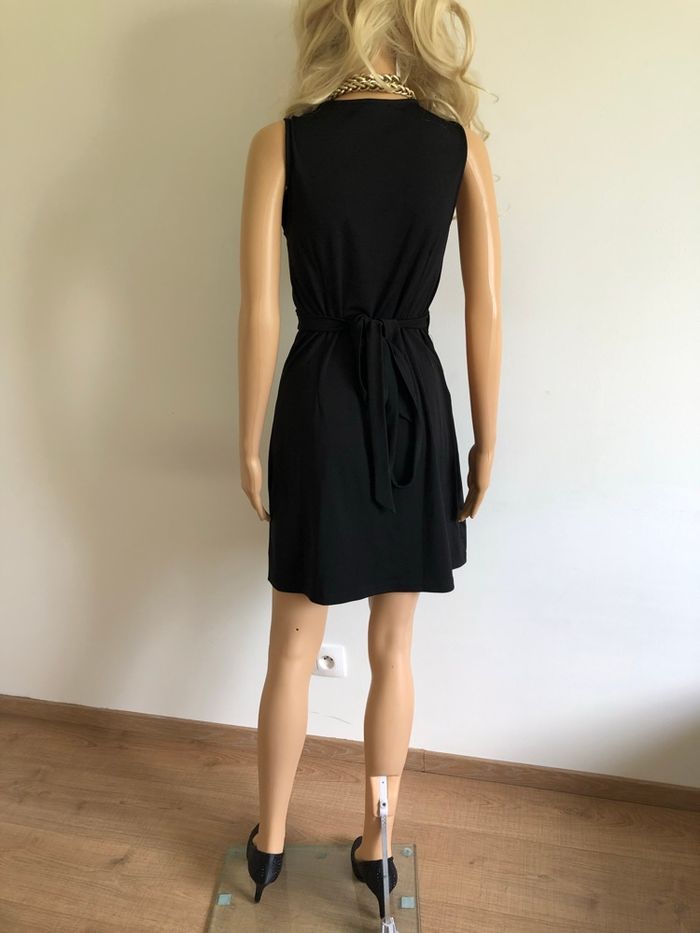 Robe noire portefeuille sans manches Molly Bracken taille S jamais portée - photo numéro 6