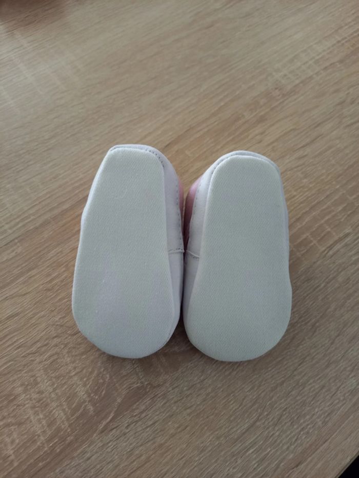 Chaussure bébé - photo numéro 4