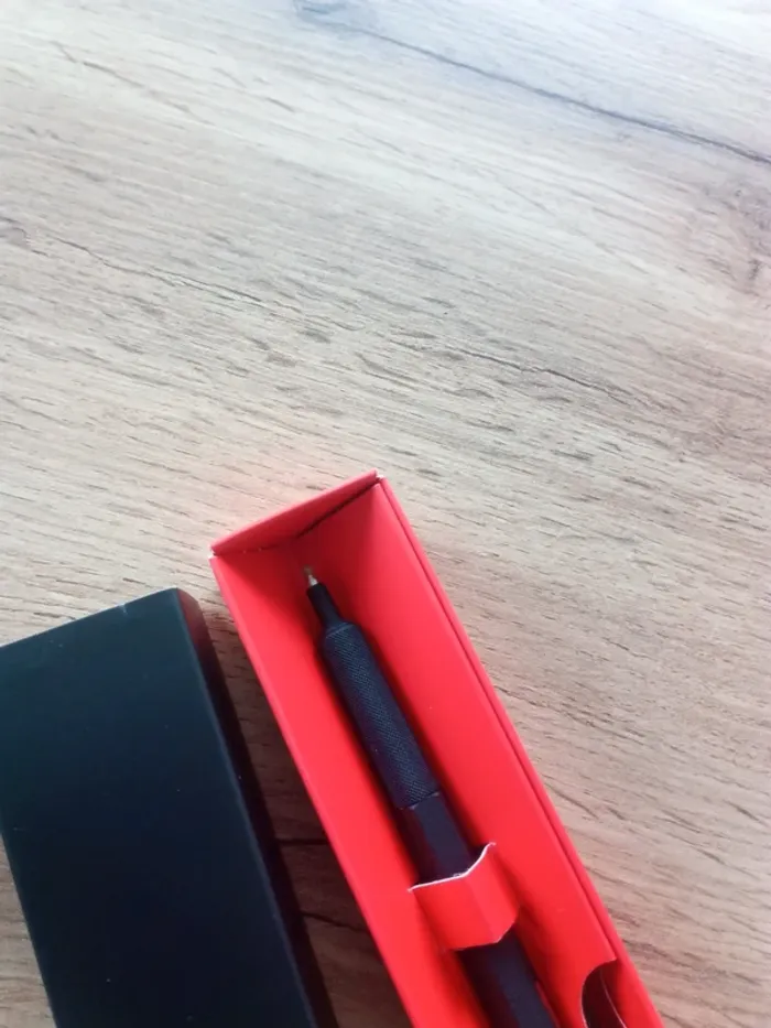 Stylo gel noir rotring 600 - photo numéro 2