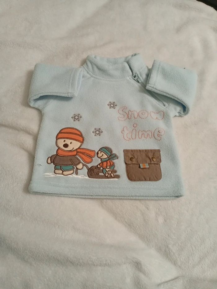 1gilet et 4Pulls de 3mois - photo numéro 6
