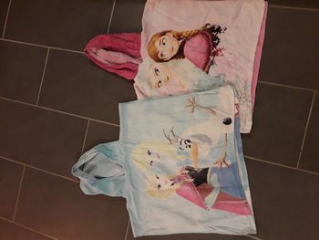 Cape de bain reine des neiges 