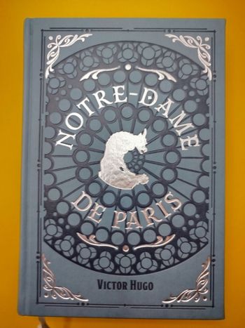 Notre Dame de Paris - Victor Hugo 