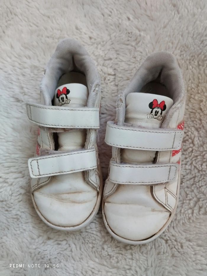 Basket Adidas Minnie pointure 25 - photo numéro 2