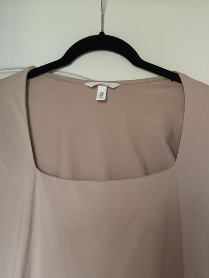 Top col carré beige • H&M • Taille M - photo numéro 2