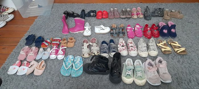 Lot de chaussures fille du bebe au 27 converse gbb kickers gemo chaussea billow
