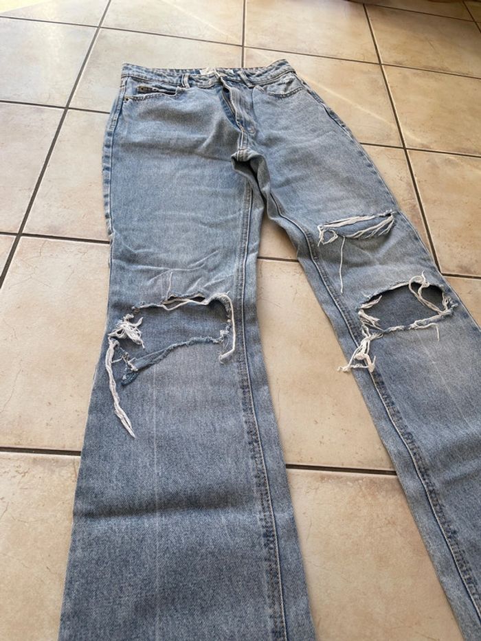 Jean à trous - photo numéro 2