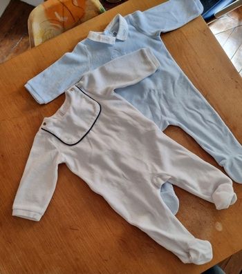 Neuf. Cadeau de naissance Jacadi. Pyjamas. 9 mois. Coton biologique et molton.