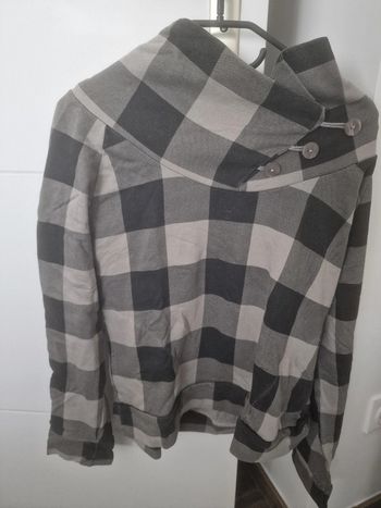 Pull col montant
