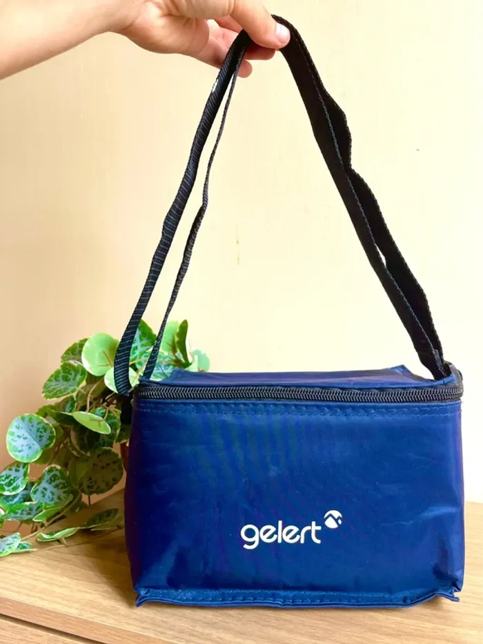 Sac isotherme bleu fonce Geant zip bandouliere compacte pique nique camping - photo numéro 5