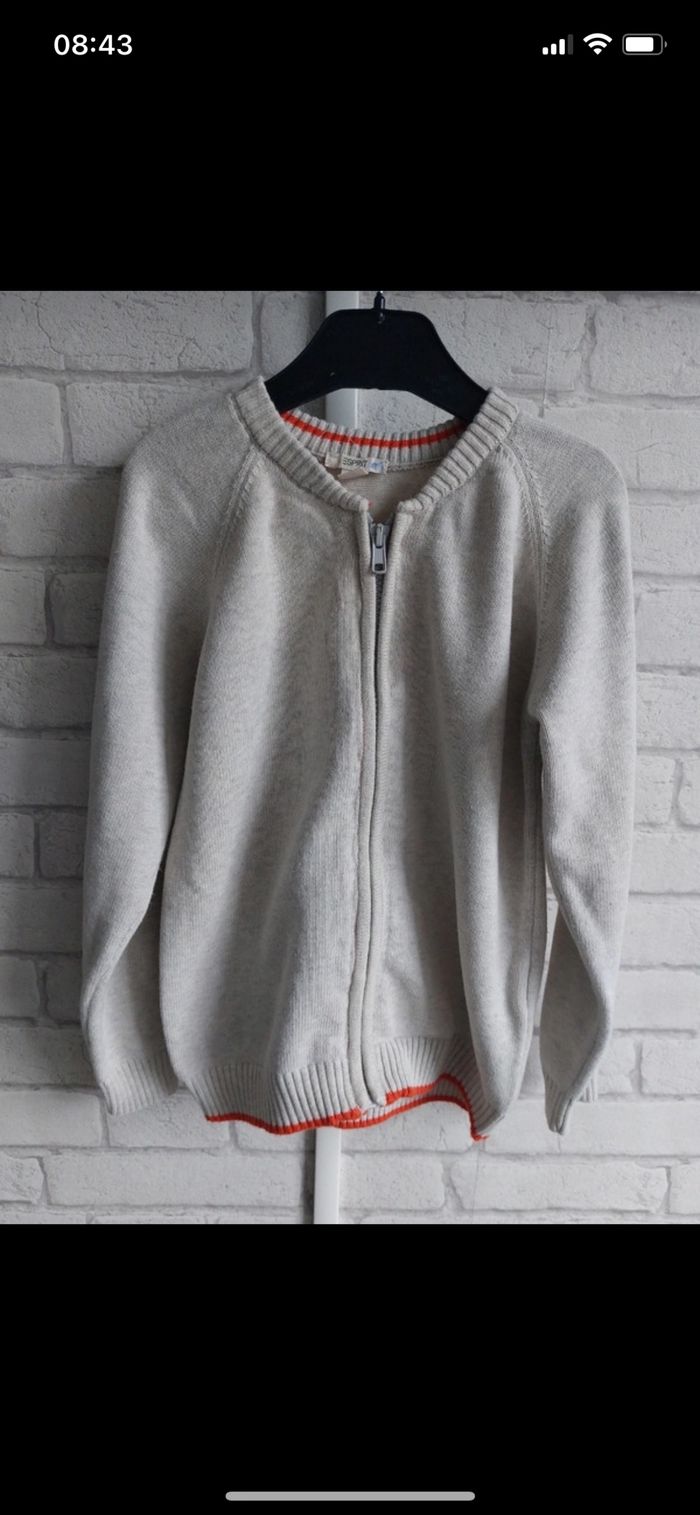 Gilet Esprit taille 8 - 9 ans