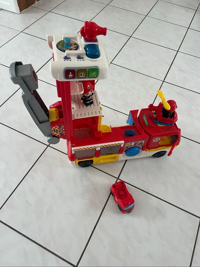 camion caserne de pompier Tut Tut copains Vtech. - photo numéro 5