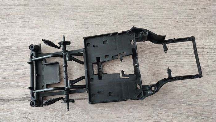 Châssis inférieur 3011-3959 pièce Ferrari gto 1962 miniature maquette 1/18 1/18e Bburago burago #B73