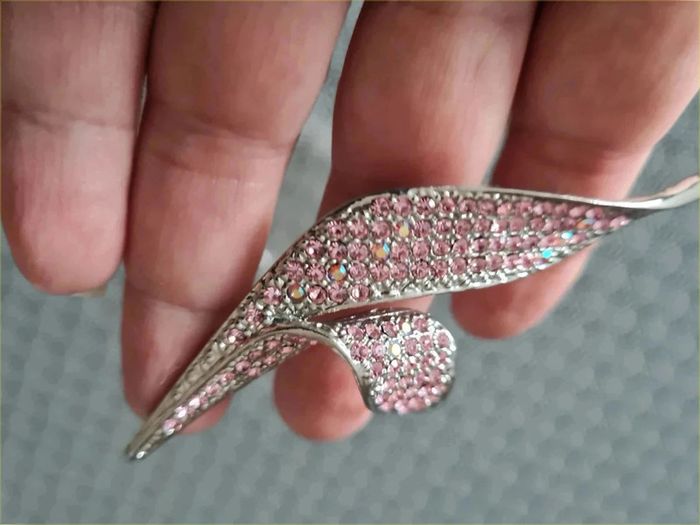 Broche feuille strass rose - photo numéro 5
