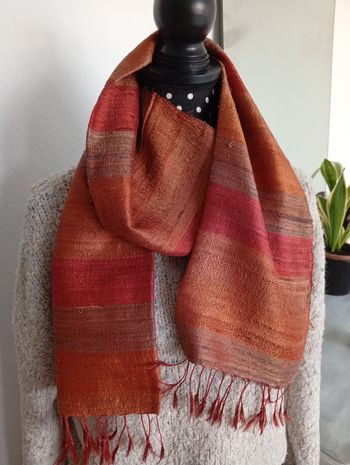 Écharpe à rayures tons orange