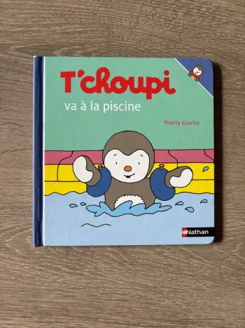 T'choupi va à la piscine