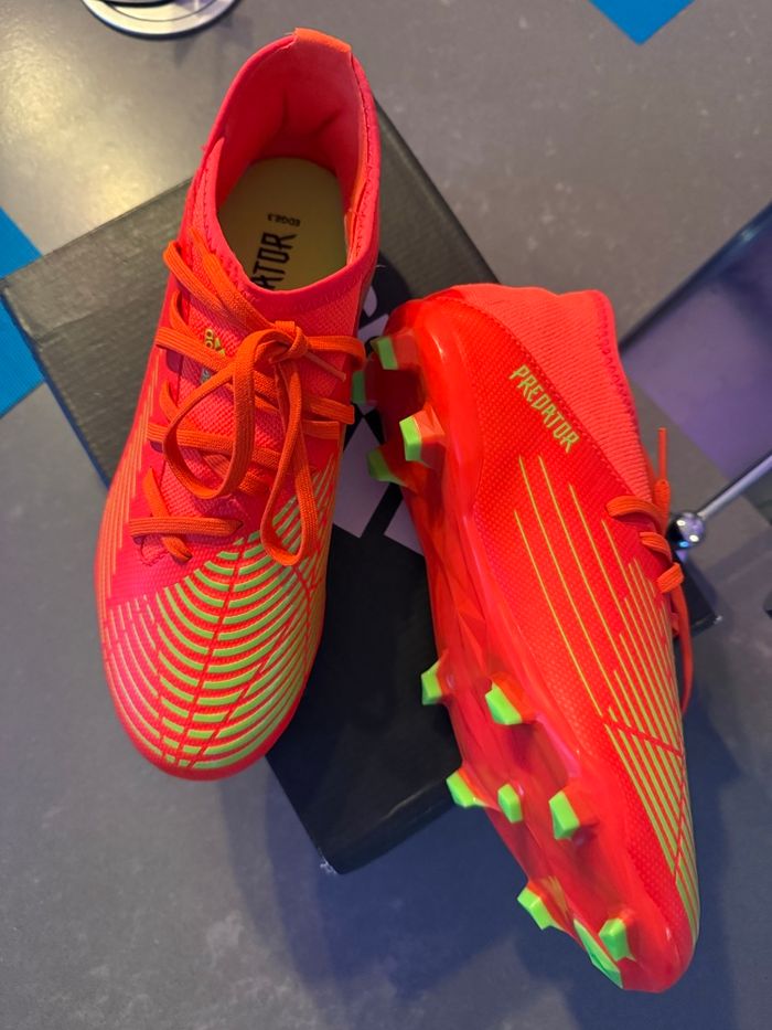 Crampons pour Foot, taille 38 Predator Adidas - photo numéro 5