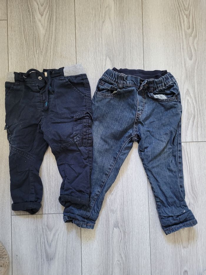 Lot de 2 pantalons taille 12 mois - photo numéro 2