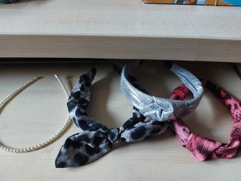 Lot de 4 jolis serres-tête fille neufs