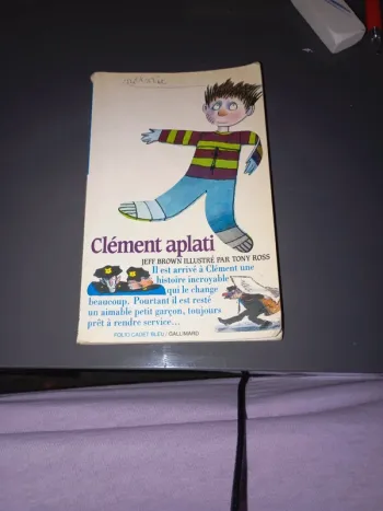 Clément aplati