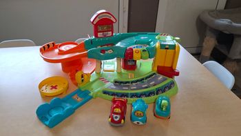 Garage Tut Tut bolide et 4 voitures