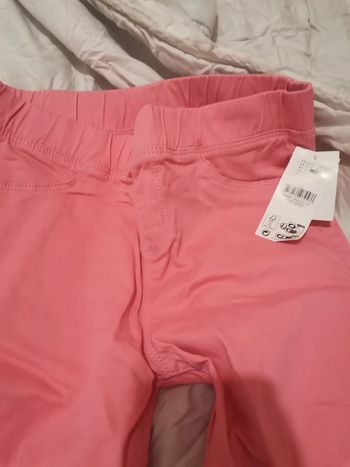 Pantalon rose neuf étiqueté 11/12 ans