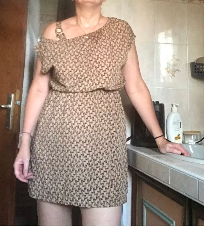 robe T44 asymétrique