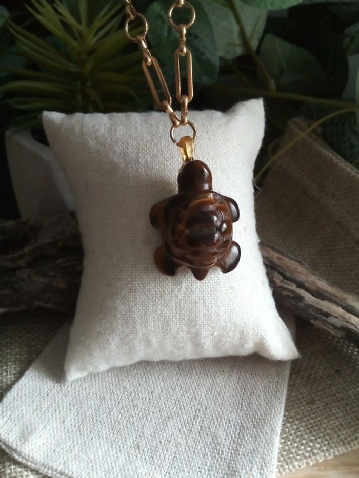 Collier pendentif tortue en pierre oeil de tigre - photo numéro 3