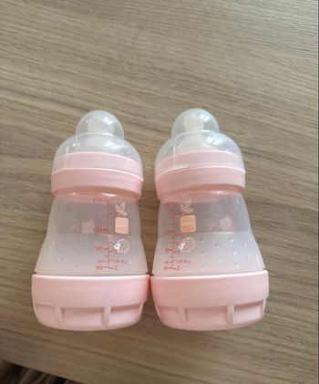 Petits biberons MAM