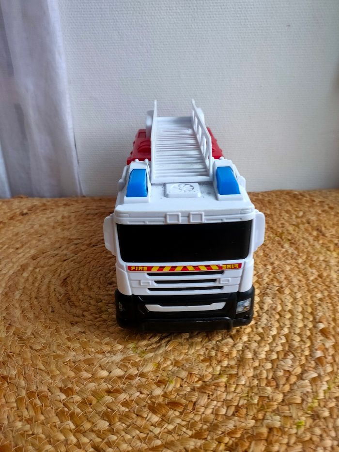 Camion de pompier Dickie toys - photo numéro 3