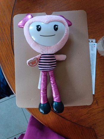 Poupée interactive Brightlings rose