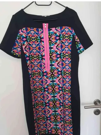 Robe coloré  taille  40